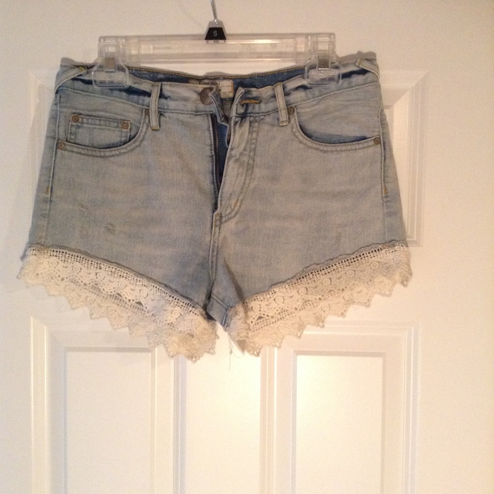 Free People Light Washed Lace Denim Shorts